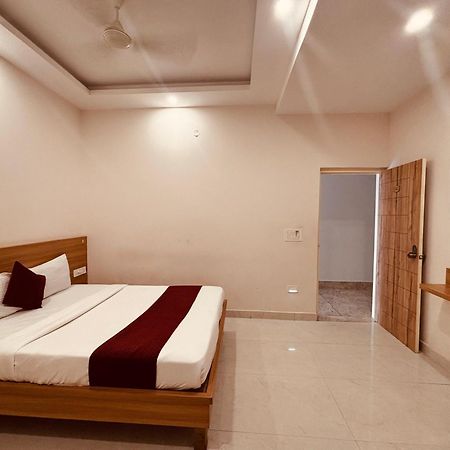 מייזור Seema Palace Inn 1 Km From Railwaystaion מראה חיצוני תמונה