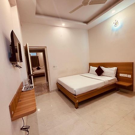 מייזור Seema Palace Inn 1 Km From Railwaystaion מראה חיצוני תמונה