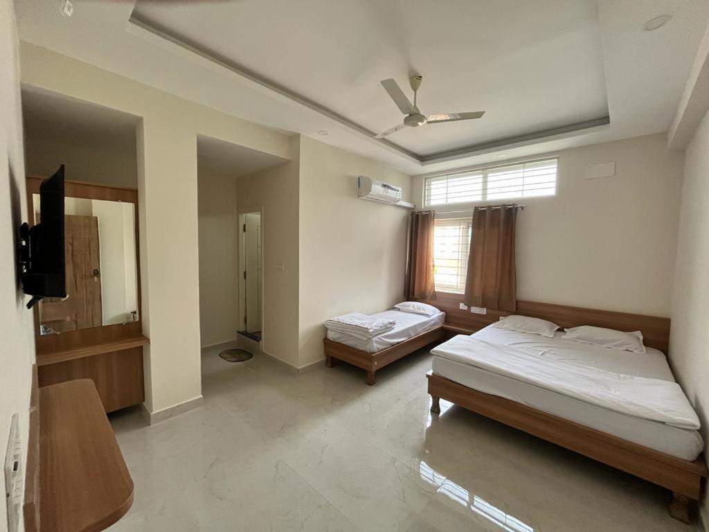 מייזור Seema Palace Inn 1 Km From Railwaystaion מראה חיצוני תמונה
