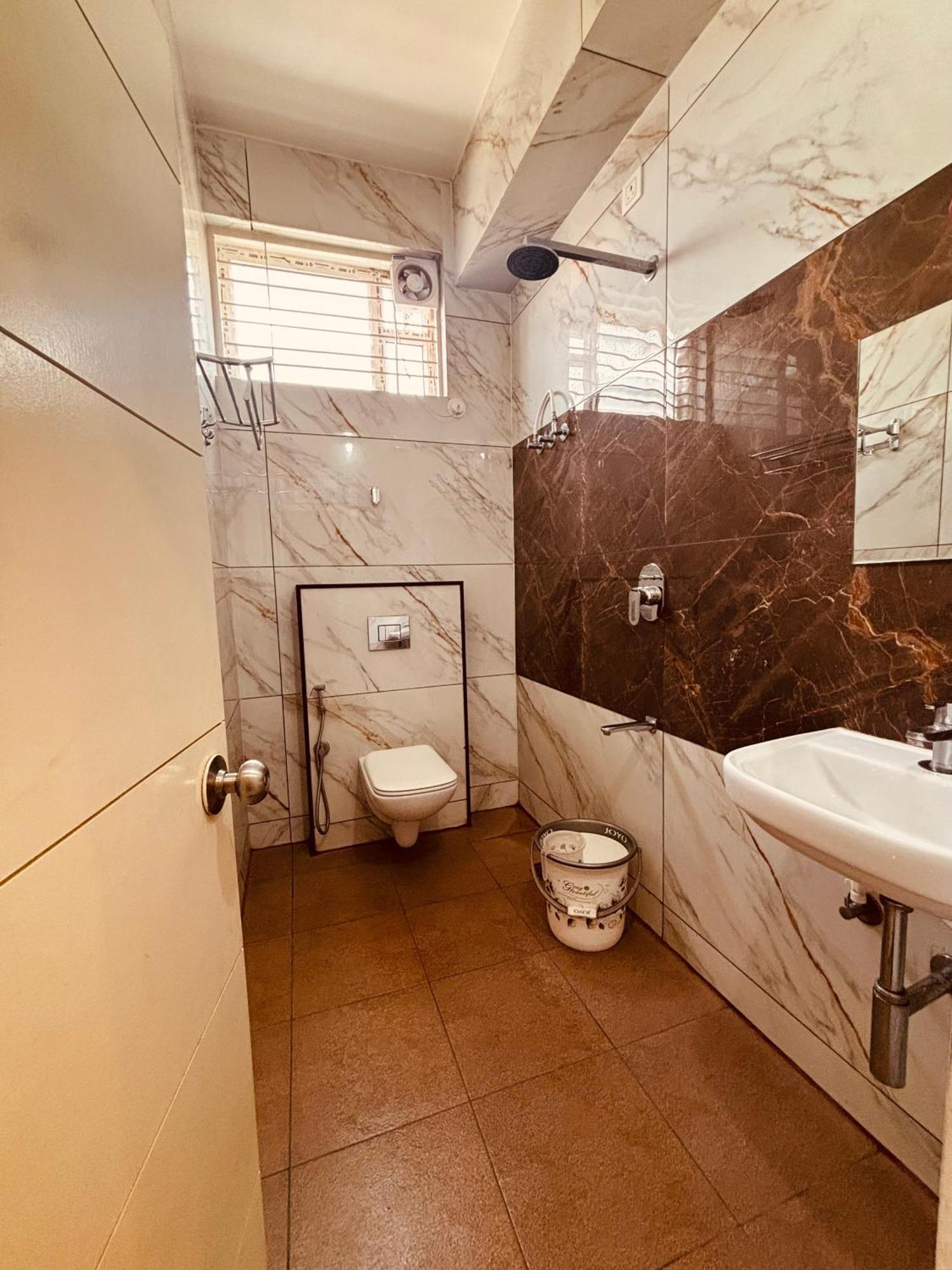 מייזור Seema Palace Inn 1 Km From Railwaystaion מראה חיצוני תמונה